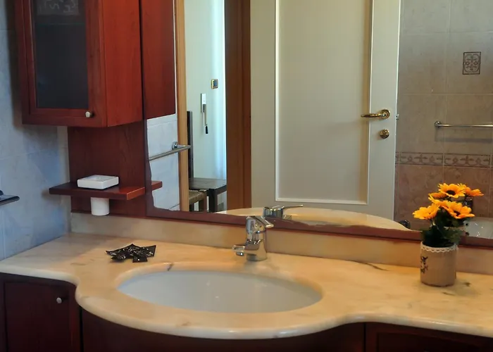 A Due Passi فندق مبيت وإفطار أوترانتو